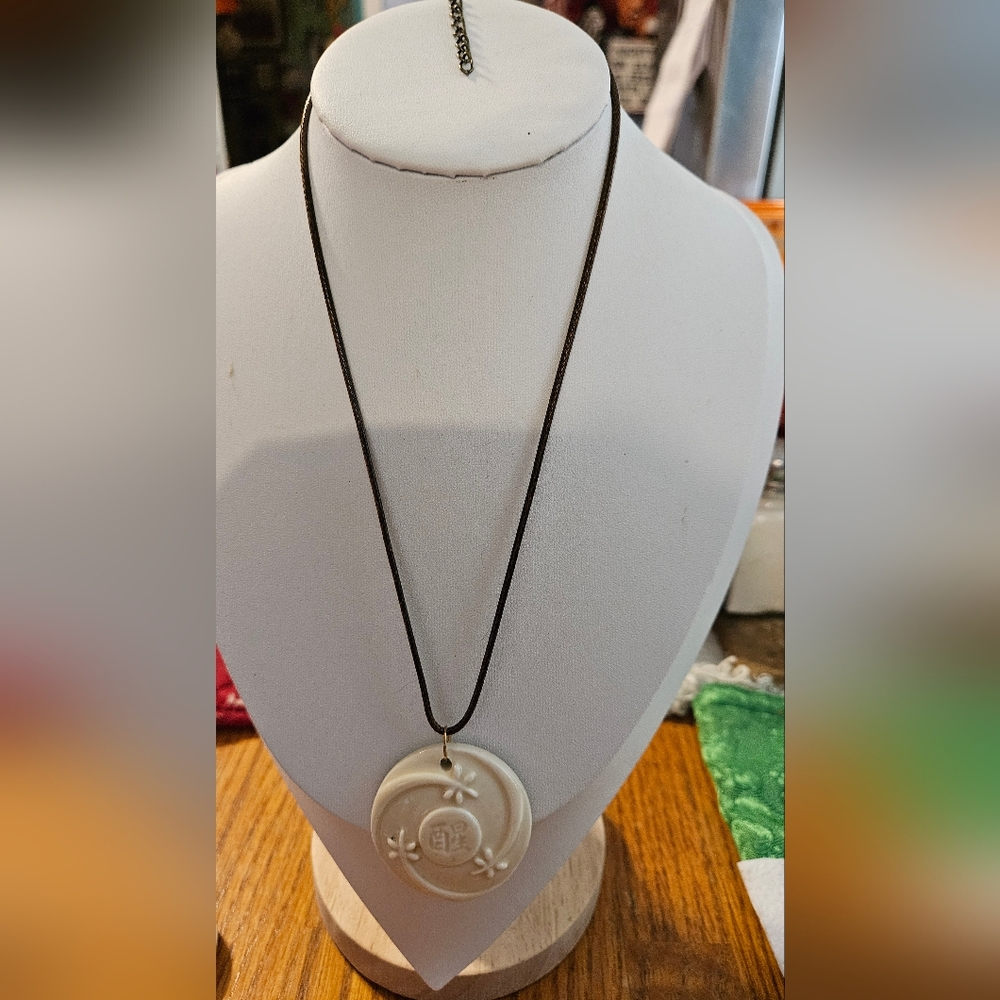Carved White Ceramic Pendant Necklace Choose One With Which Chain You Want - Picture 11 of 16